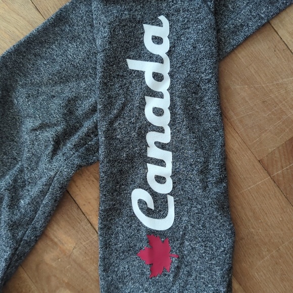 Canada Leggings - Picture 2 of 2